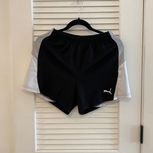 Puma running shorts -small